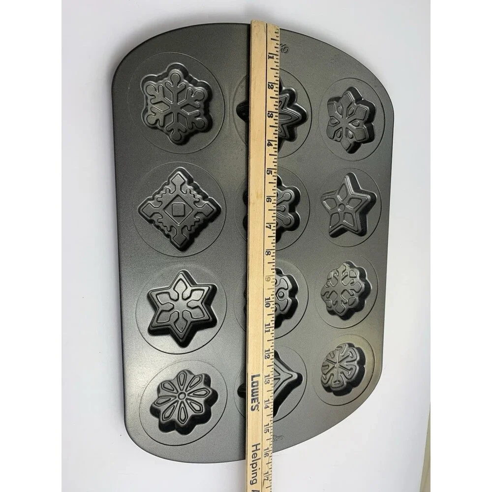 Wilton Cookie Mold Pan Snowflakes Christmas Holiday 12 Cavity